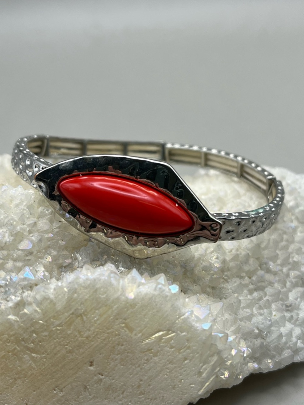 Vintage Silver Tone Hammered Stretch Bracelet Red Marquise Cabochon Statement